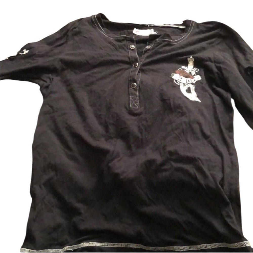 ONE LIFE 2 LIVE size large black 3/4 sleeve tee snap v-neck sugar scull & dagger